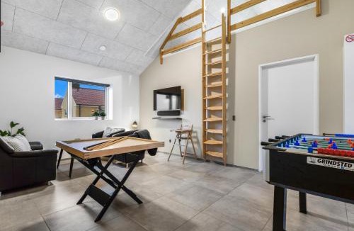 Trans House | Elevated Luxury House With A View Sj991
