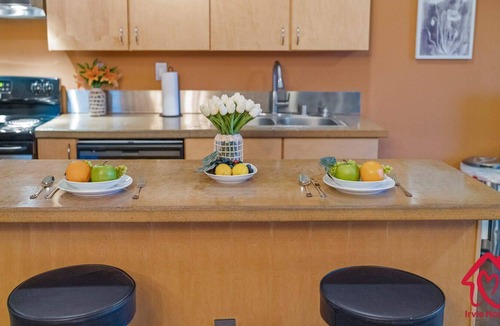 Raynolds Addition Apartment | Elevated Route 66 ABQ Penthouse- An Irvie Home