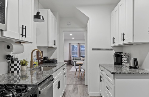 Royal Oak House | Elevated Royal Oak Stay! Downtown Entertainment