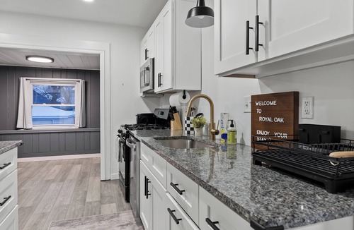 Royal Oak House | Elevated Royal Oak Stay! Downtown Entertainment