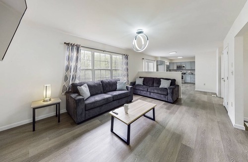 Tunkhannock Township House | Elevated Serene Mountain Majesty 3BR Colonial