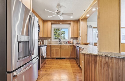 Longmont House | Elevated Stay in Longmont- Private, Stunning Views, Hot Tub + Equestrian Ready