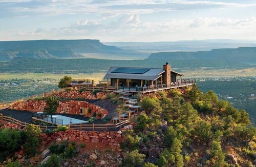 Apple Valley Cabin | Elevation 40 Zion