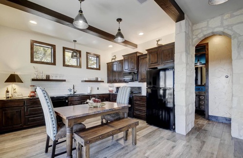 Fischer House | Eleven Eleven Ranch - Professionally Decorated Romantic Getaway w/Great Views!