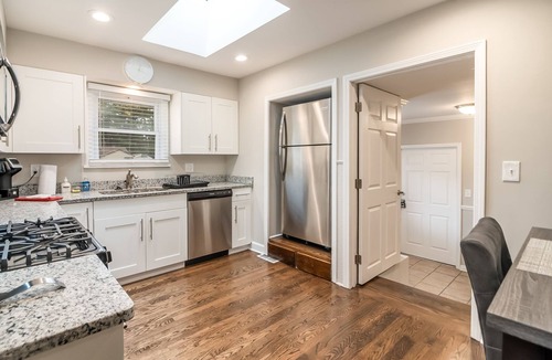 Elgin House | Elgin FHS Rental - Jay St