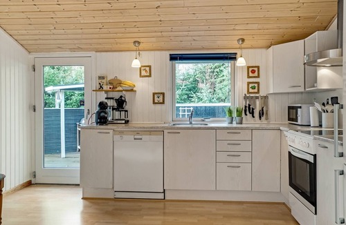 Hou House | "Eli" - 1.4km from the sea by Interhome