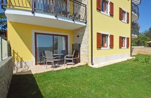 Savudrija Apartment | Elia Apartments 2 Complete apartment with private garden