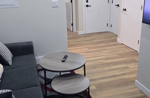 Saskatoon House | ELIAN'S NEST