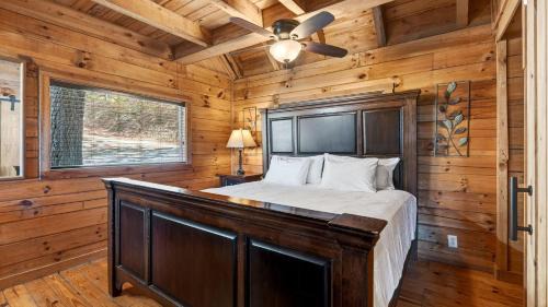 Townsend House | Elijahs Isaiahs Jacks Sónyahs Cabins by AvantStay