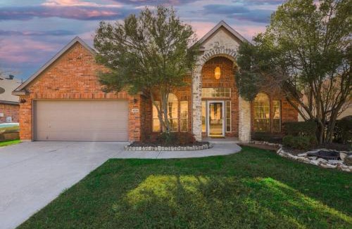 Fossil Creek House | Elite 4BRHome with Hot Tub Pool and BBQ