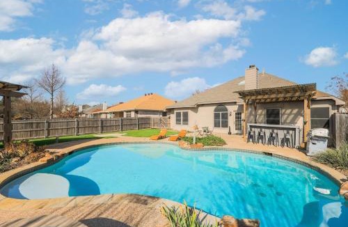 Fossil Creek House | Elite 4BRHome with Hot Tub Pool and BBQ