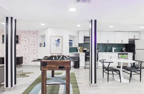 Wrigleyville Apartment | Elite high style 2BR Art Deco sanctuary.