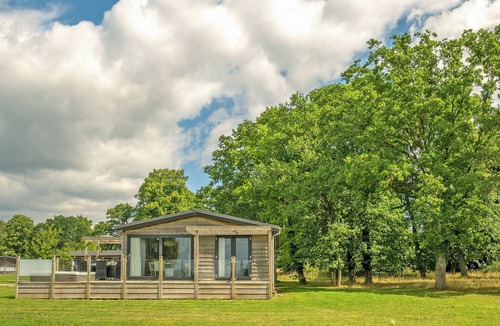 Bury St Edmunds Ski Chalet | Elite Plus Spa Lodge 3