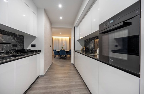 Bili brig Villa | Elite villa- 5 minutes to the beach