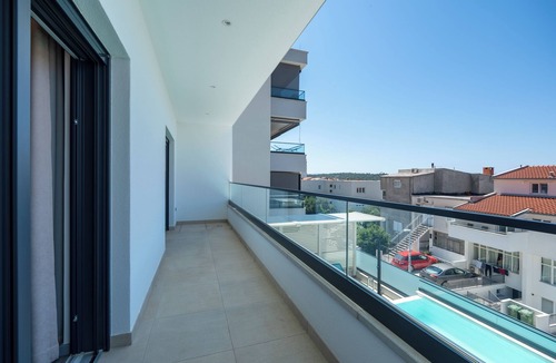 Bili brig Villa | Elite villa- 5 minutes to the beach