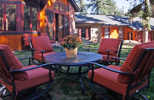 Woodland Park Cabin | Elite winter retreat, hot tub, 2 fireplaces, Ice skating on the village pond.