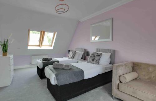 Braintree House | Elizabeth II Five Bedroom Spacious Home