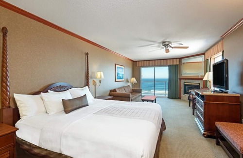 Newport Hotel | Elizabeth Oceanfront Suites, an Ascend Collection Hotel