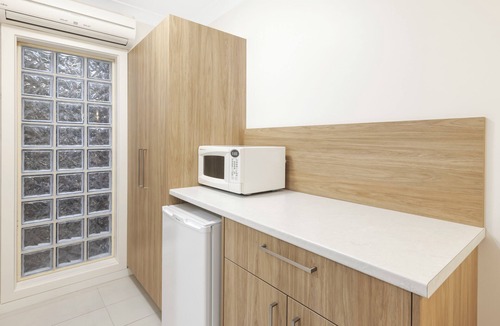 Blackburn North Hotel | Elizabethan Lodge