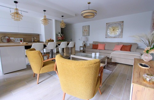Serris Apartment | ELIZÉ3 - Spacious and cosy 8-person apartment