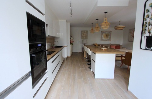 Serris Apartment | ELIZÉ3 - Spacious and cosy 8-person apartment