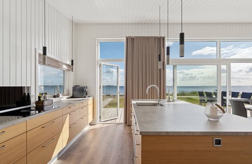 Grønninghoved Strand House | "Eljas" - 10m from the sea by Interhome
