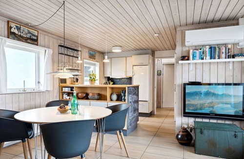 Rødhus House | "Eljene" - 700m from the sea by Interhome