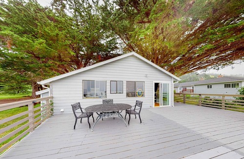 Elk House | Elk Beach House - Ocean Views, Large Deck & Grill