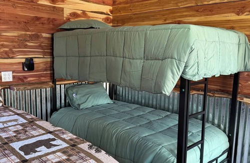 Henryetta Cabin | Elk Camping Cottage at Coble Highland Ranch