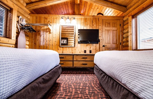 Jackson Hotel | Elk Country Inn