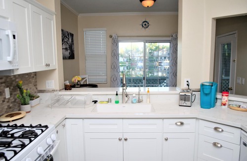 Laguna West-Lakeside House | Elk Grove Waterfront with King Bed