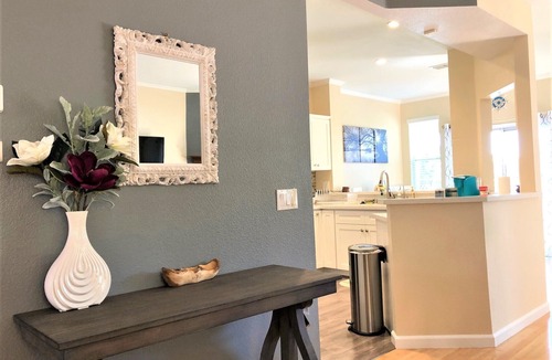 Laguna West-Lakeside House | Elk Grove Waterfront with King Bed