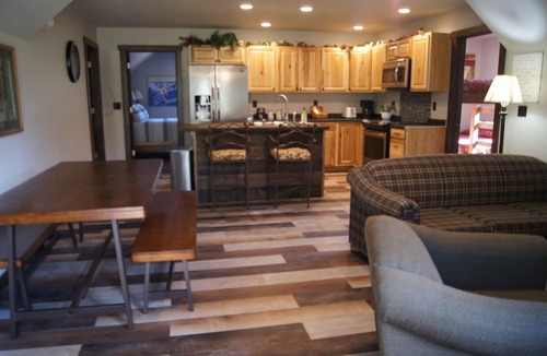 Custer Ski Chalet | Elk Haven Vacation Cabins, Custer SD, The Blue Bird's Nest