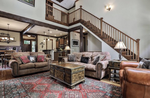 Big Canoe Cabin | Elk Horn - Big Canoe GA