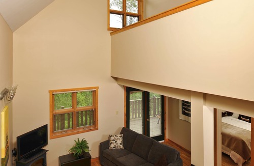 Timiskaming District Hotel | Elk Lake Eco Centre