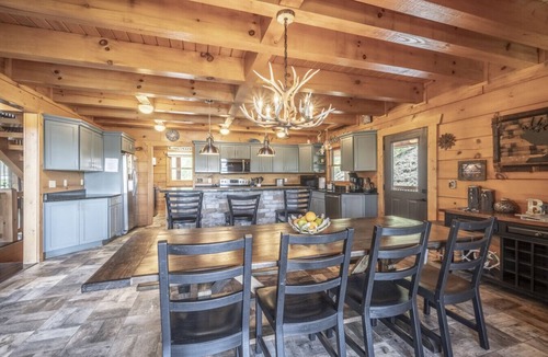 Tazewell House | Elk Lodge on Norris Lake