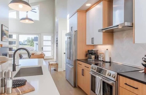 Nehalem House | Elk Meadows