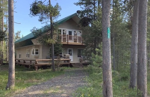 Island Park House | Elk Retreat - 24 Miles to Yellowstone - Wi-Fi ~ New Large Deck.