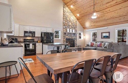 Custer House | Elk Ridge-Fire Place-Custer