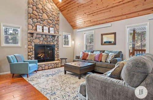 Custer House | Elk Ridge Fire Place Custer