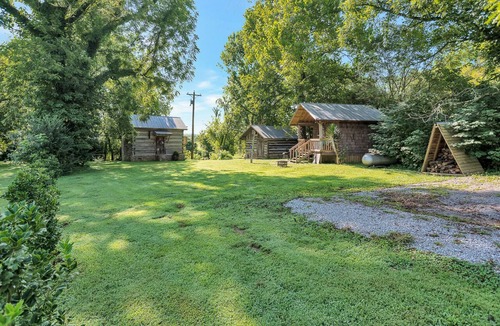 Fayetteville Cabin | Elk Riverside Escape