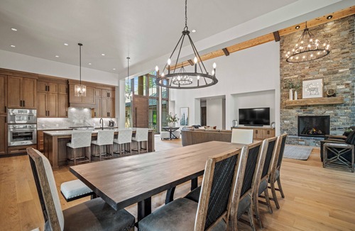 Sunriver House | Elk Run Lodge with Access to Forest House