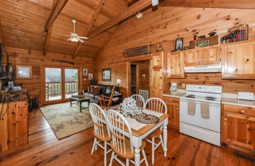 Townsend Cabin | “Elk Summit” Log Cabin* Awesome VIEWS!