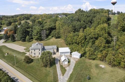 Elkader Hotel | Elkader Jailhouse Inn