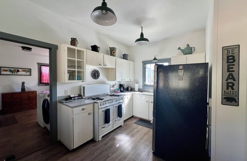 Estes Park House | Elkhorn Cottage: Charming Home and Amazing Views