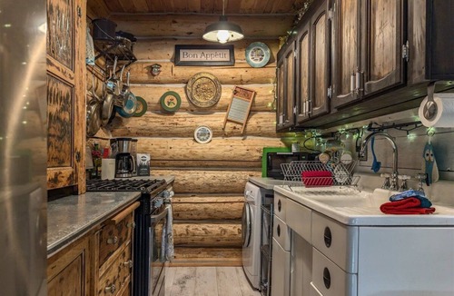 Packwood Cabin | Elkhorn Lodge | Wifi | 2 Bed, 1 Bath