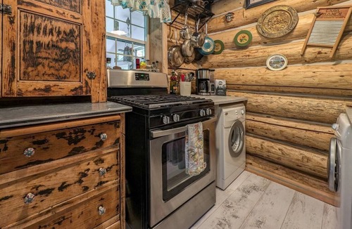 Packwood Cabin | Elkhorn Lodge | Wifi | 2 Bed, 1 Bath