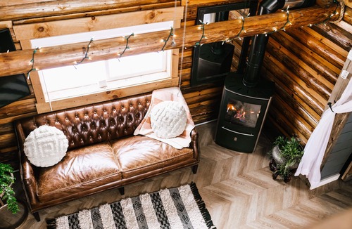 Wolverine Cabin | Elkhorn Log Cabin:Secluded Setting:Prime Location