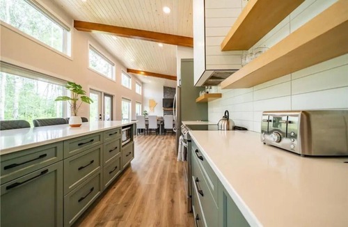 Wasagaming Cabin | Elkhorn Residence Cabin - 4 BR, Hot Tub & Arcade