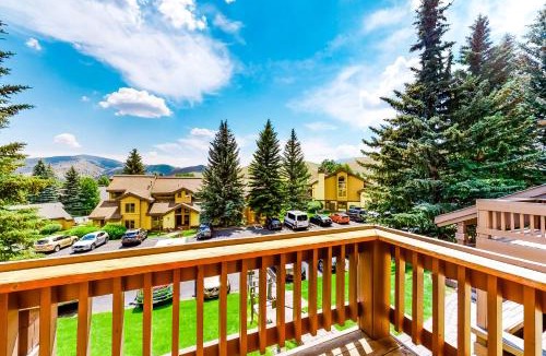 Elkhorn Village Apartment | Elkhorn Retreat